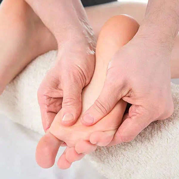Massage am Fuß